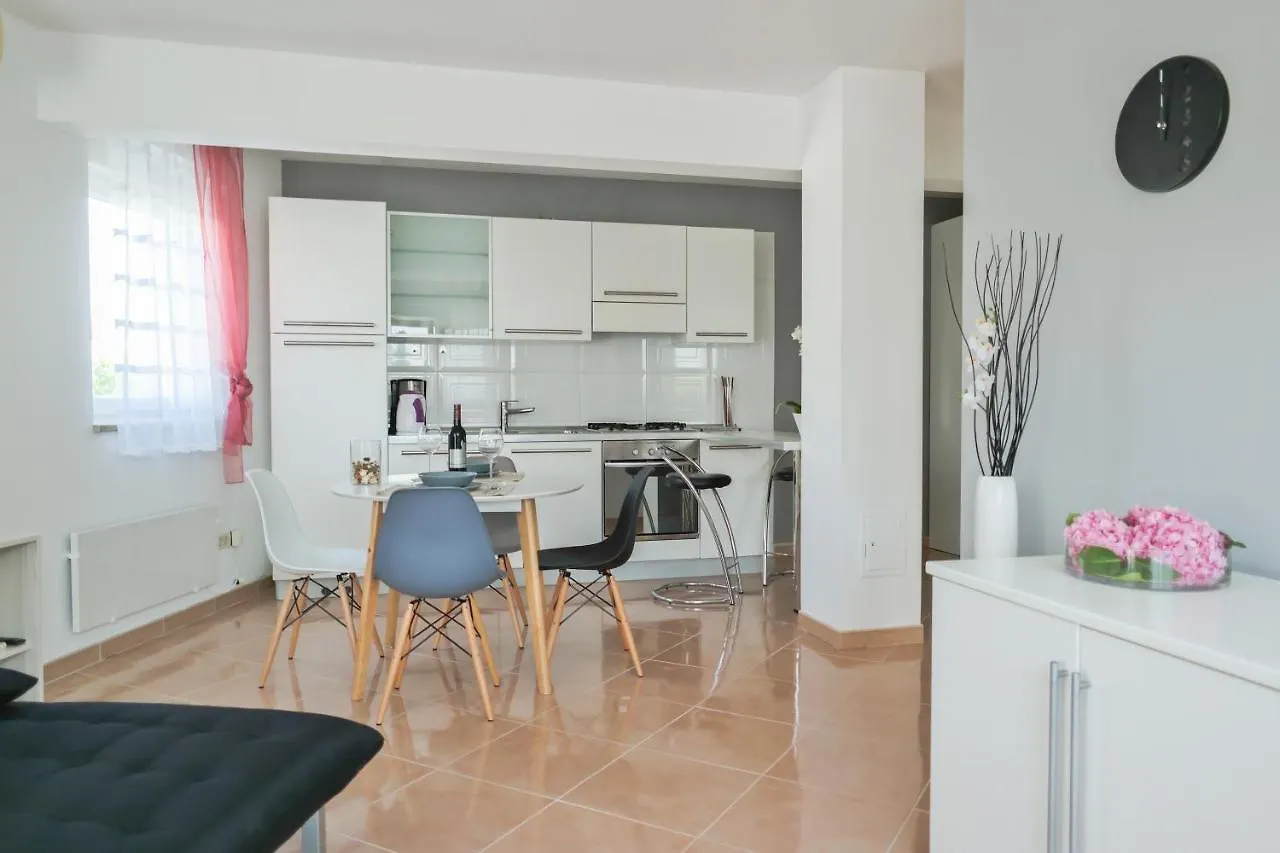 Apartment White Rovinj 0*,